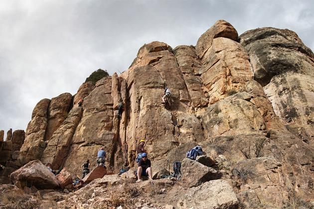 Rock climbing at Shelf Road