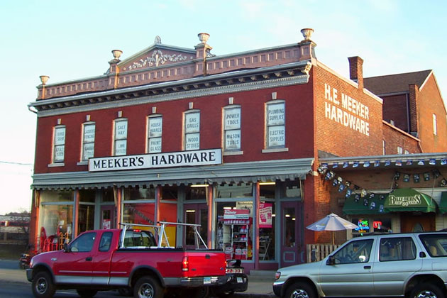 Meekers Hardware - Danbury