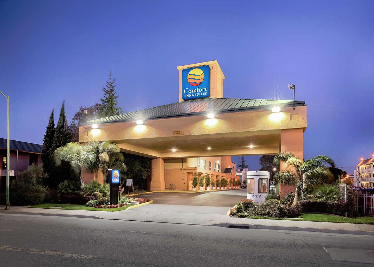 Comfort Inn & Suites