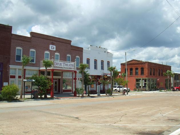 Dixie Theatre in Apalachicola