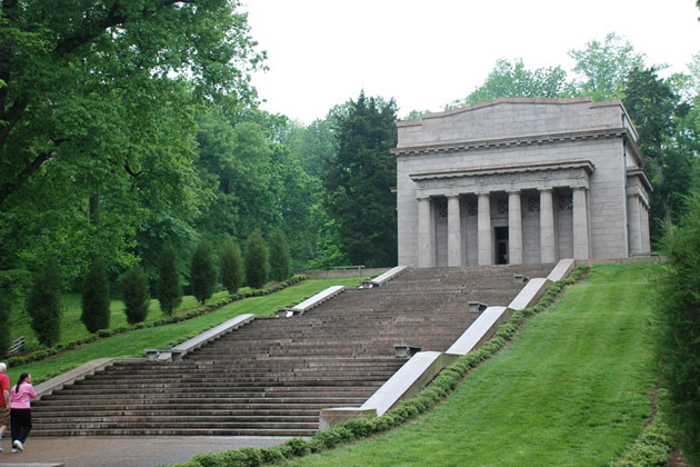 Lincoln's Birthplace