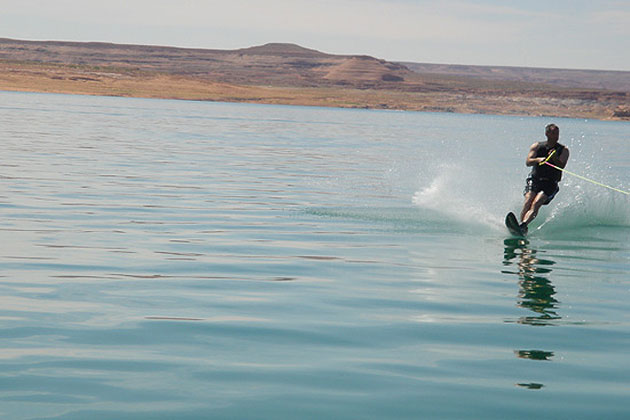 Waterskiing