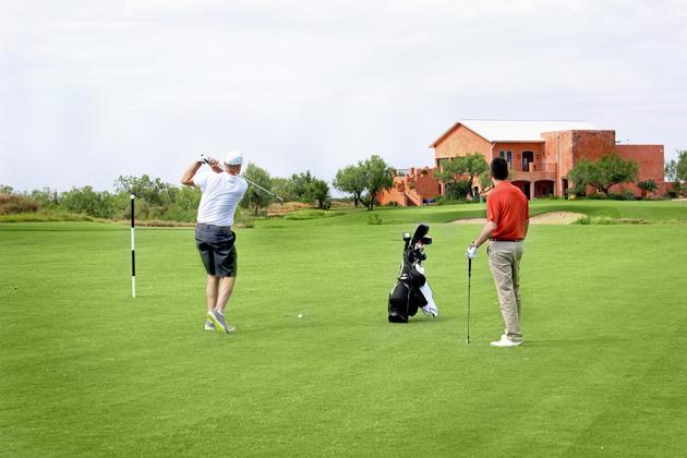Golf on the edge of the Rio Grande River