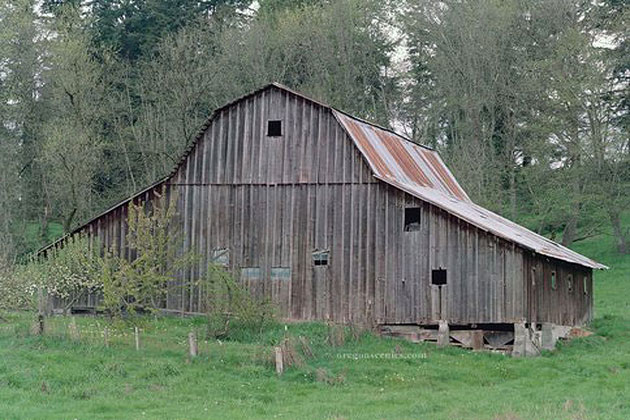 Oregon City barn