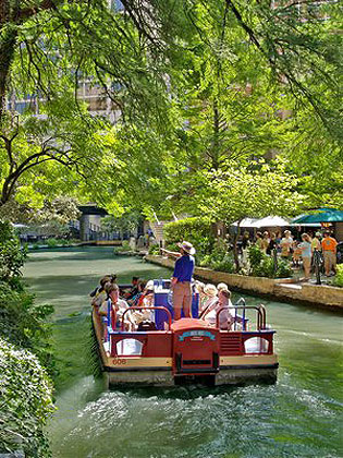 Riverwalk Boat Tour