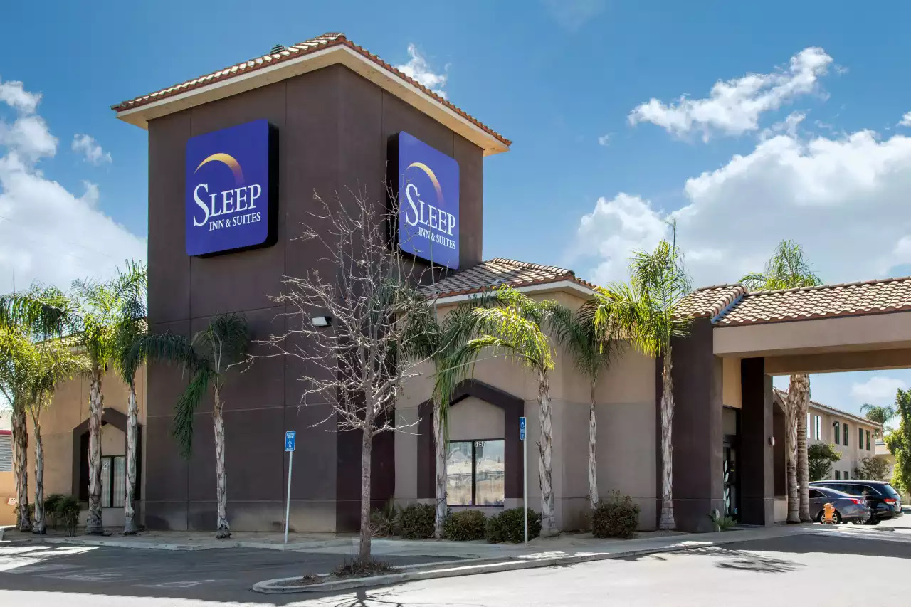 Sleep Inn & Suites