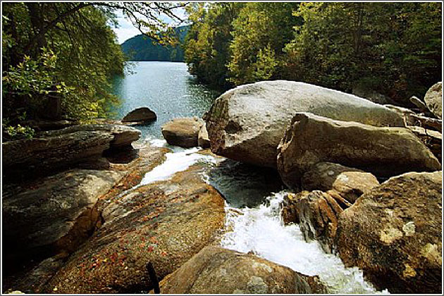 Lake Jocassee