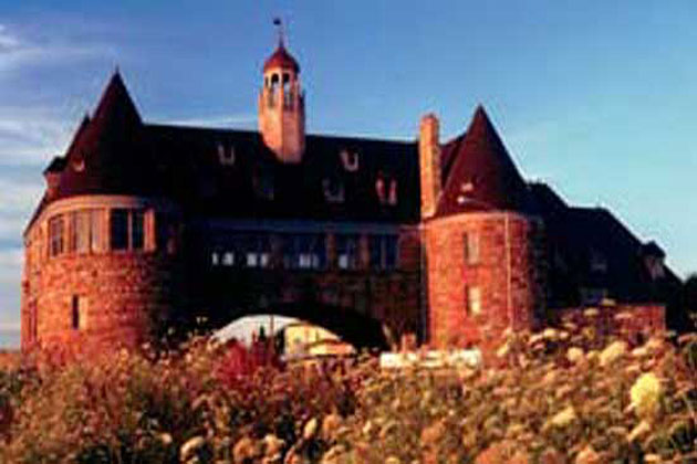 Narragansett Towers