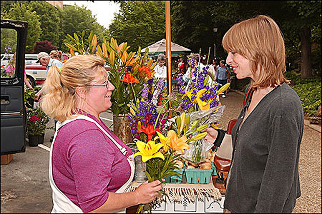 Farmer's Market, historic downtown square, Fayetteville