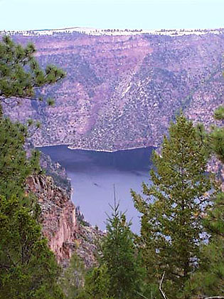 Flaming Gorge Lake