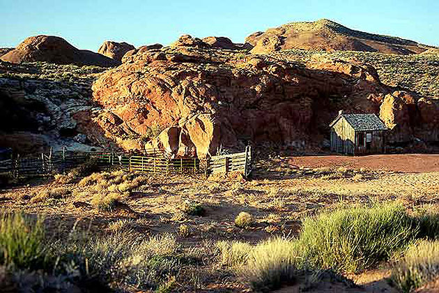 Hole-in-the-Rock Road