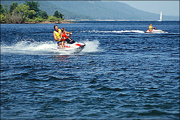 Lake Dardanelle 
