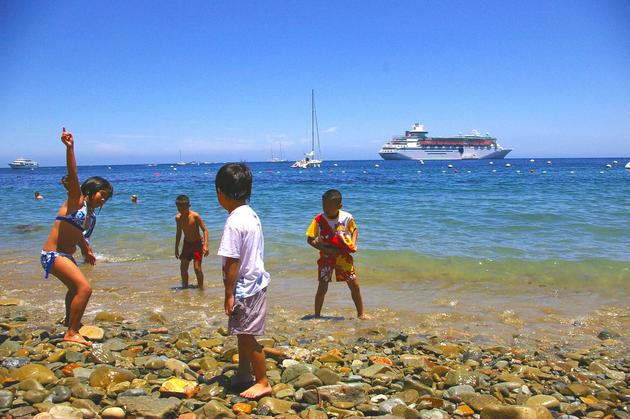 Beach of Descanso Bay