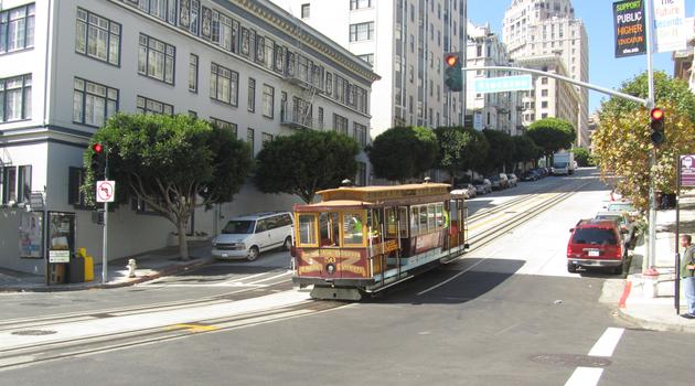 Cable Car on Mason St.