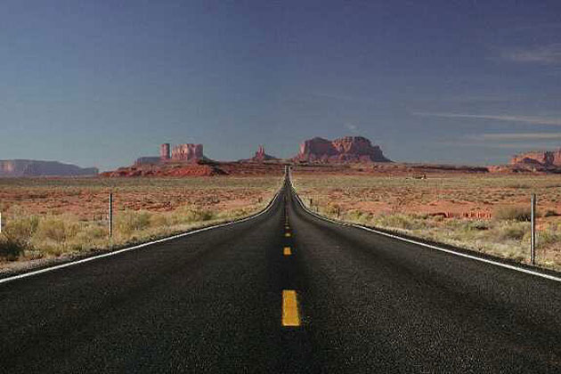 Road to Monument Valley