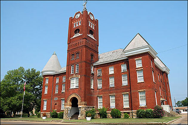 Jackson County Courthouse in Newport
