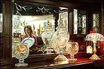 Morris Antiques, Keo
